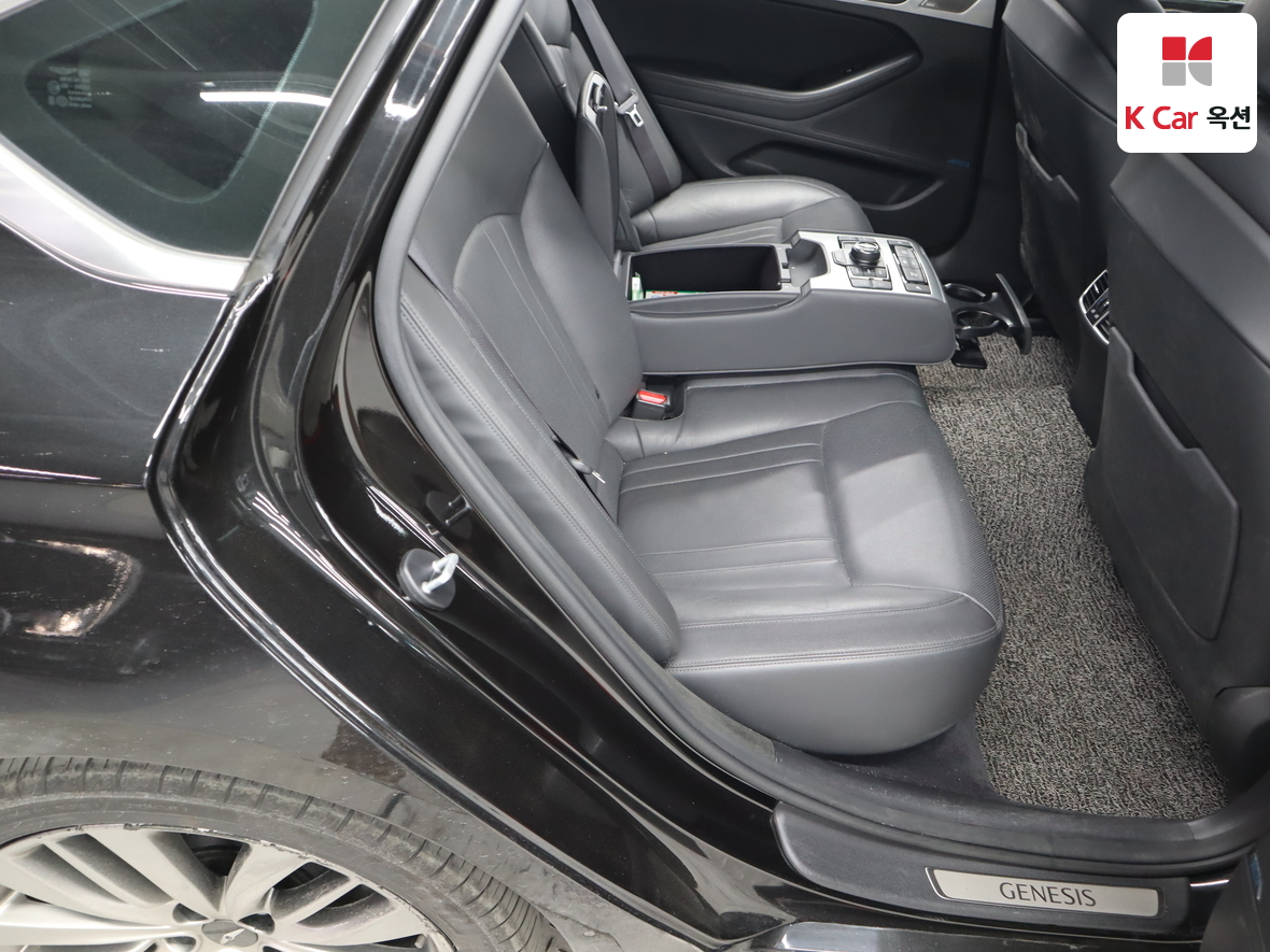Genesis G80 - 27
