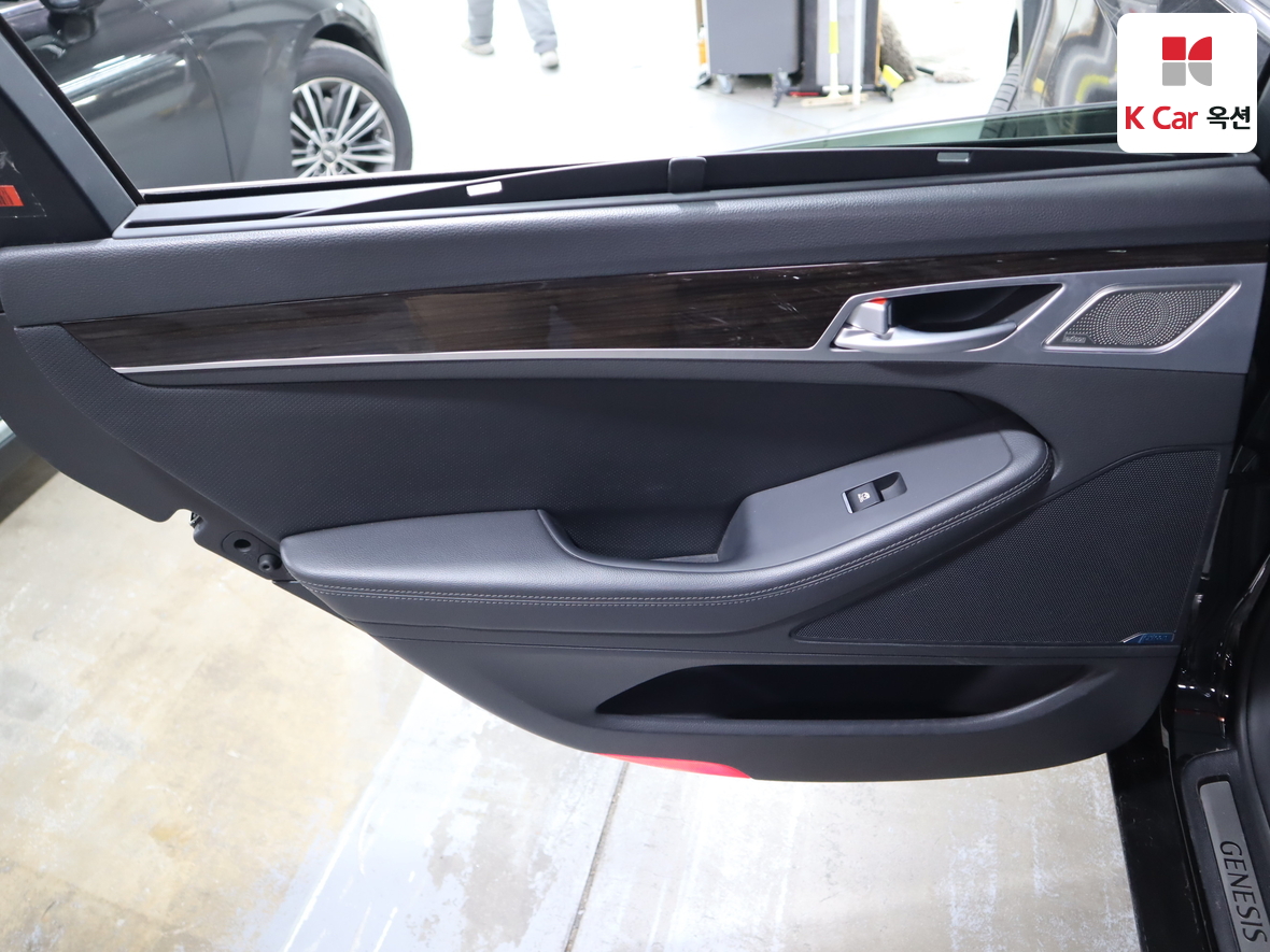 Genesis G80 - 21