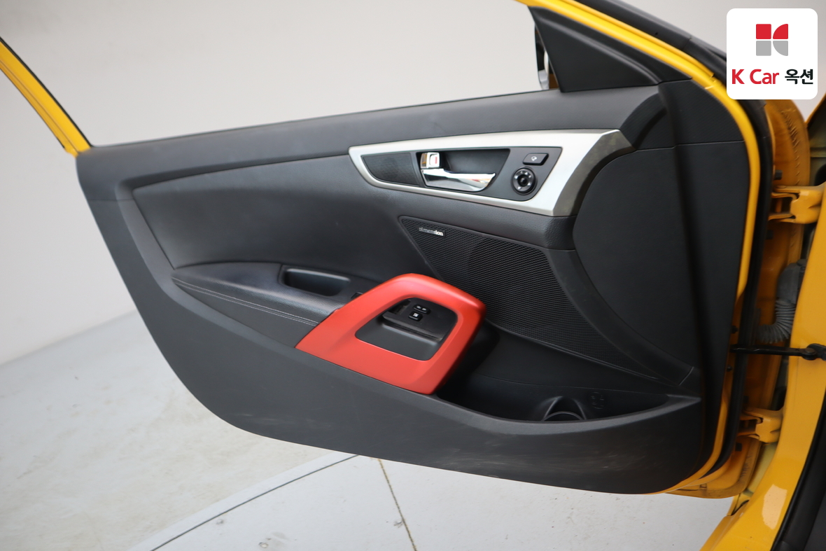 Hyundai Veloster 2013 - Image 8