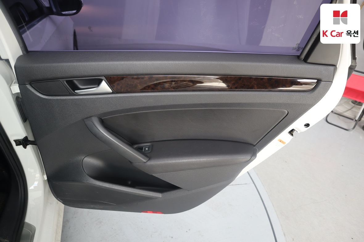 Volkswagen Passat 2015 - Image 28