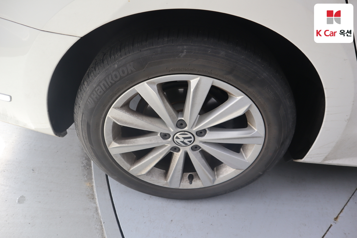 Volkswagen Passat 2015 - Image 44