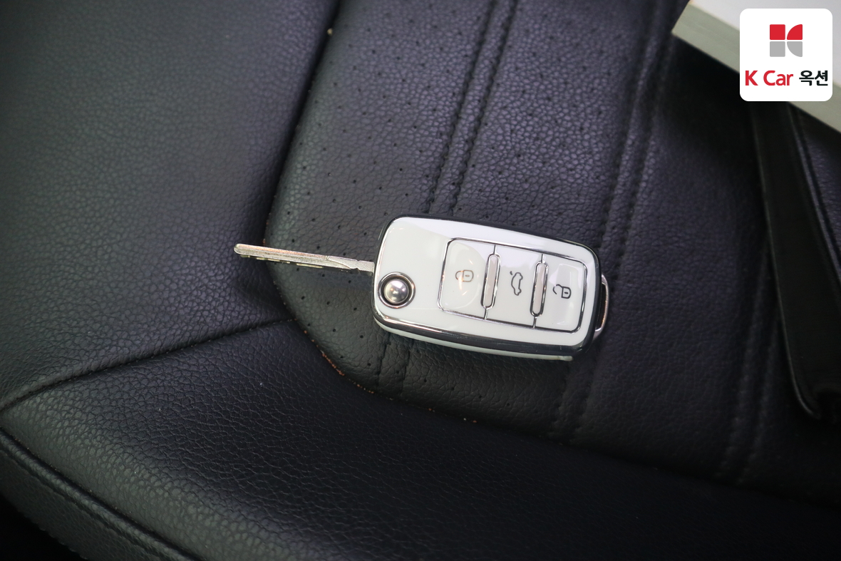 Volkswagen Passat 2015 - Image 17