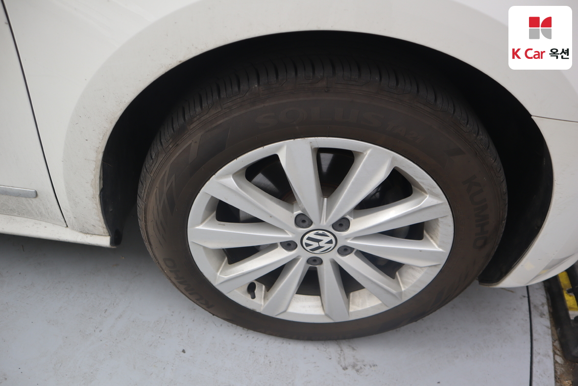 Volkswagen Passat 2015 - Image 45