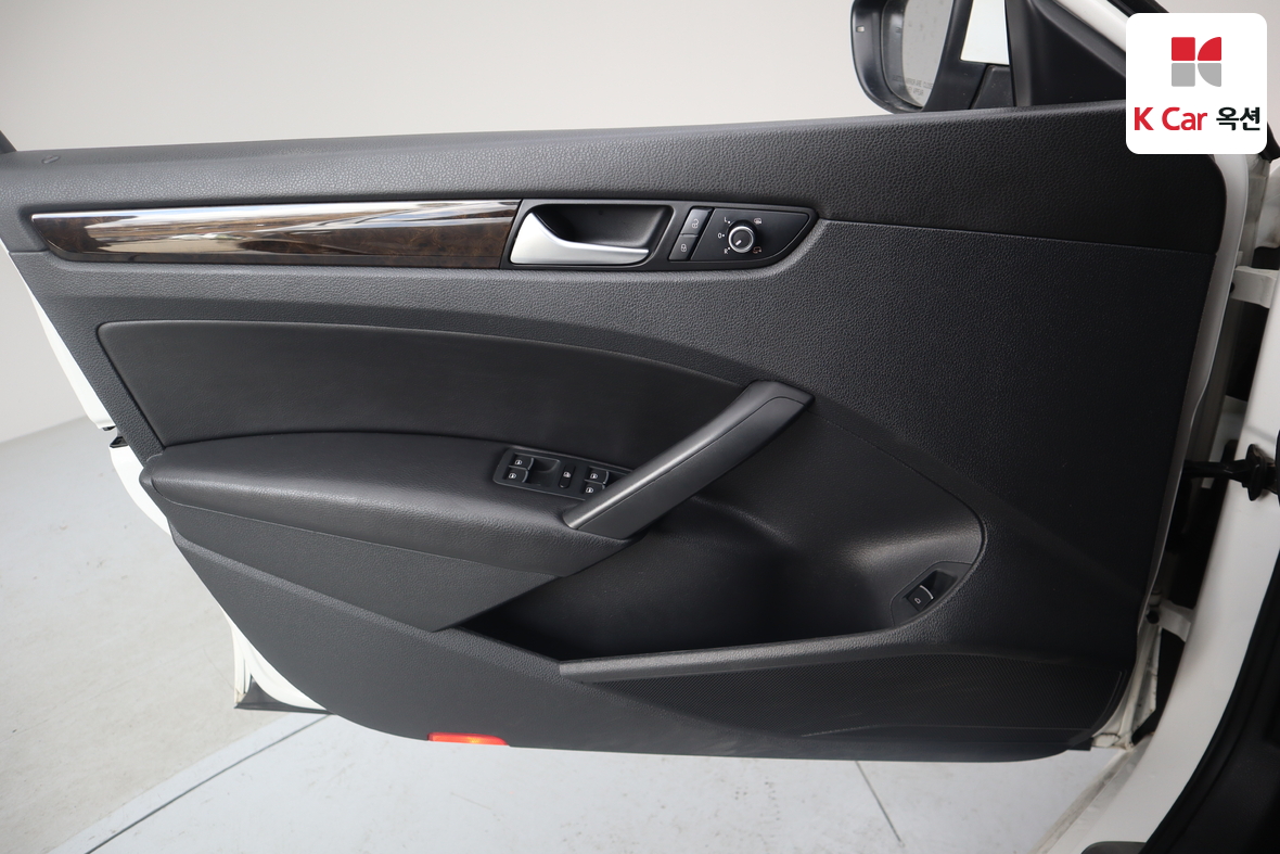 Volkswagen Passat 2015 - Image 8