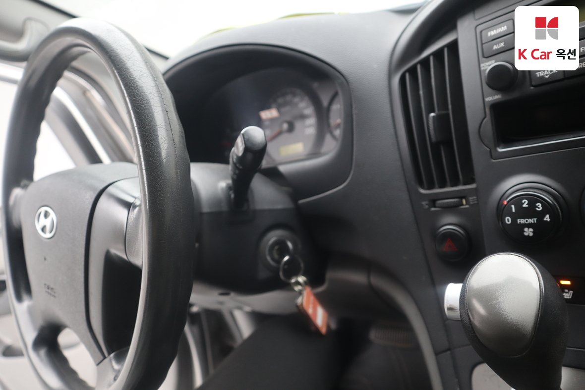 Hyundai Grand Starex 2012 - Image 11