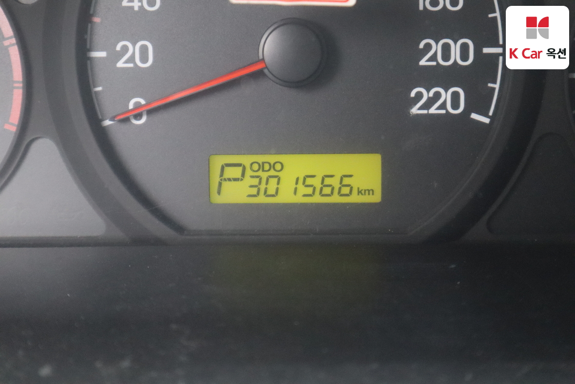 Hyundai Grand Starex 2012 - Image 4