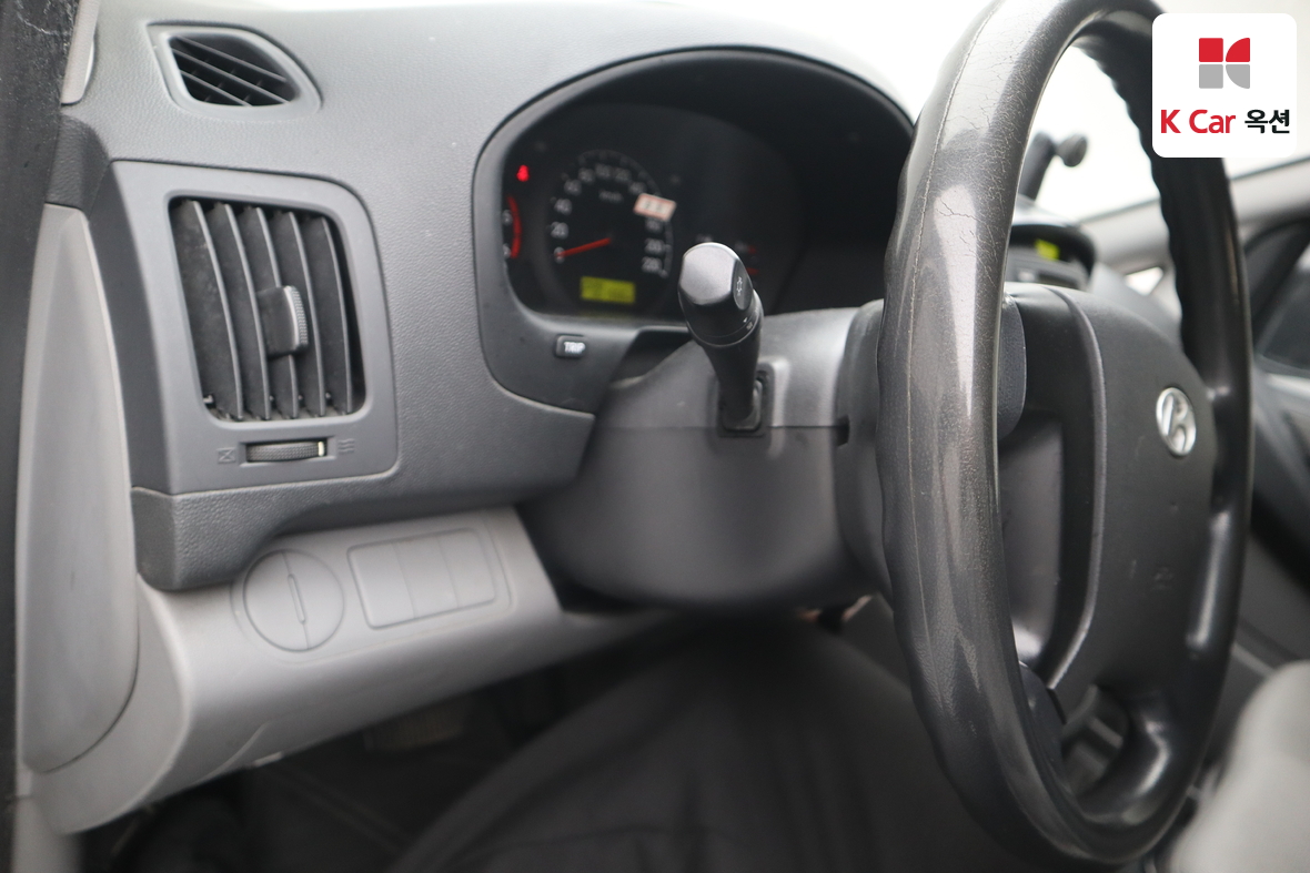 Hyundai Grand Starex 2012 - Image 9