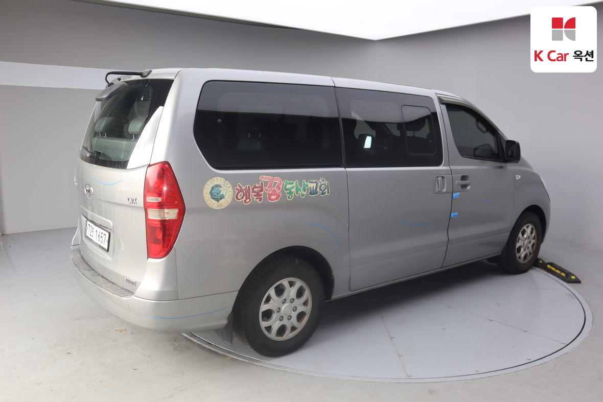 Hyundai Grand Starex 2012 - Image 2