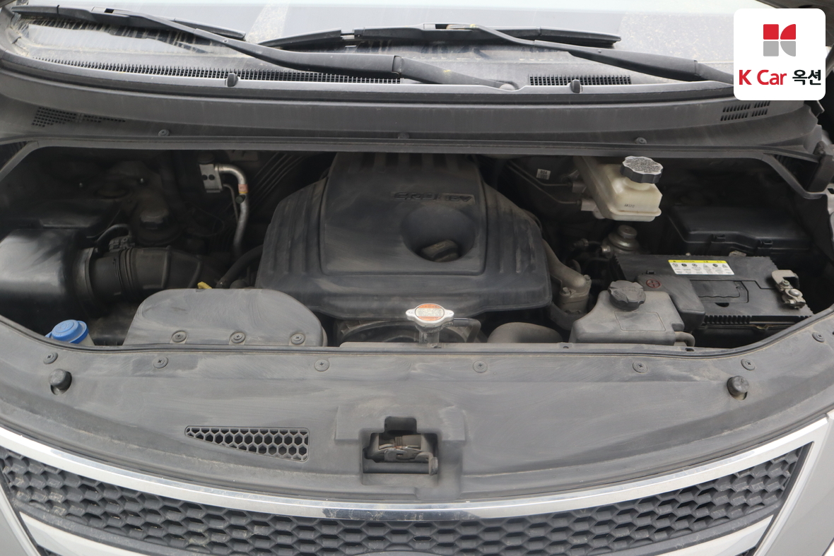 Hyundai Grand Starex 2012 - Image 29