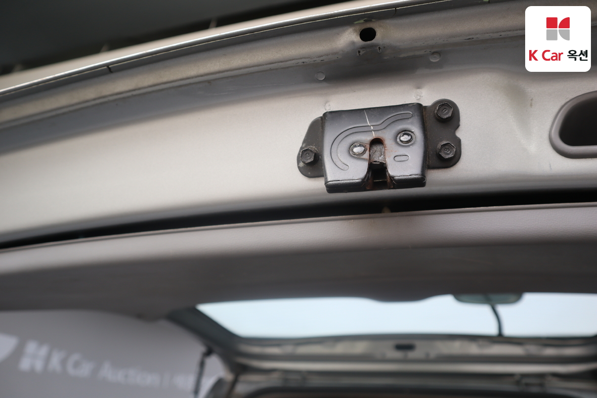 Hyundai Grand Starex 2012 - Image 24