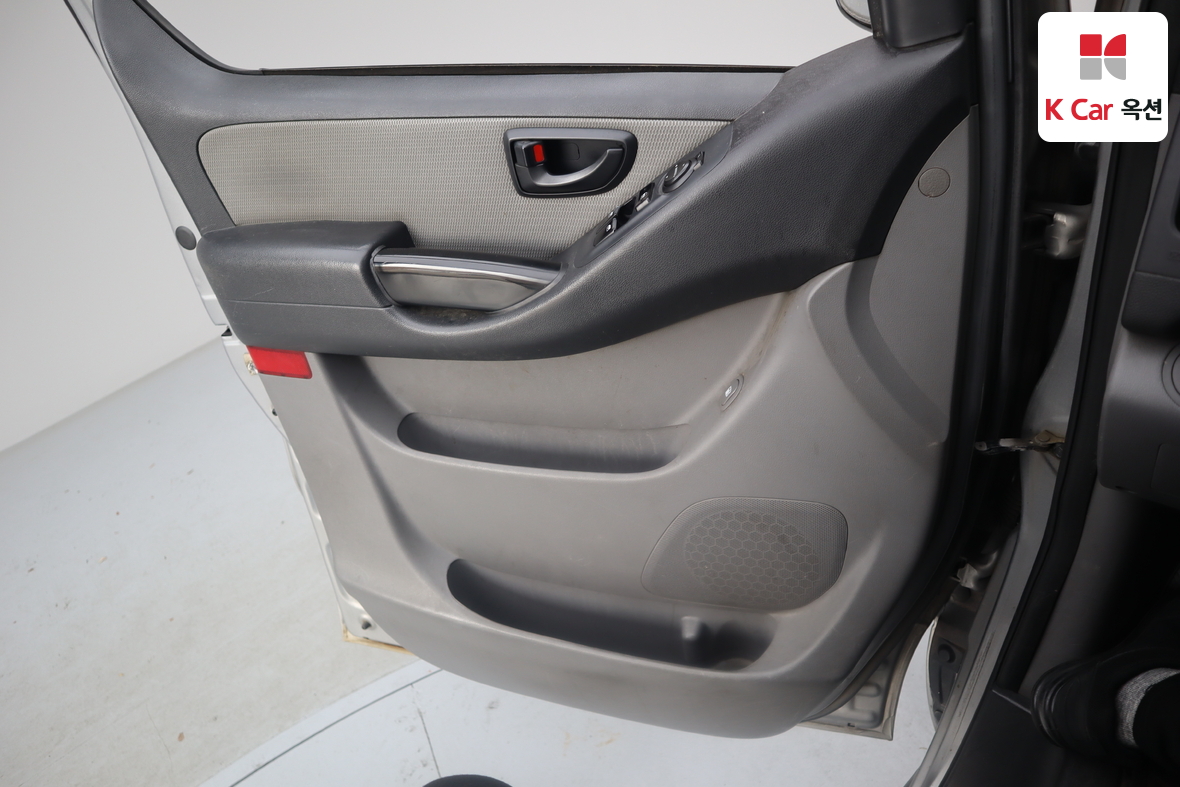 Hyundai Grand Starex 2012 - Image 8