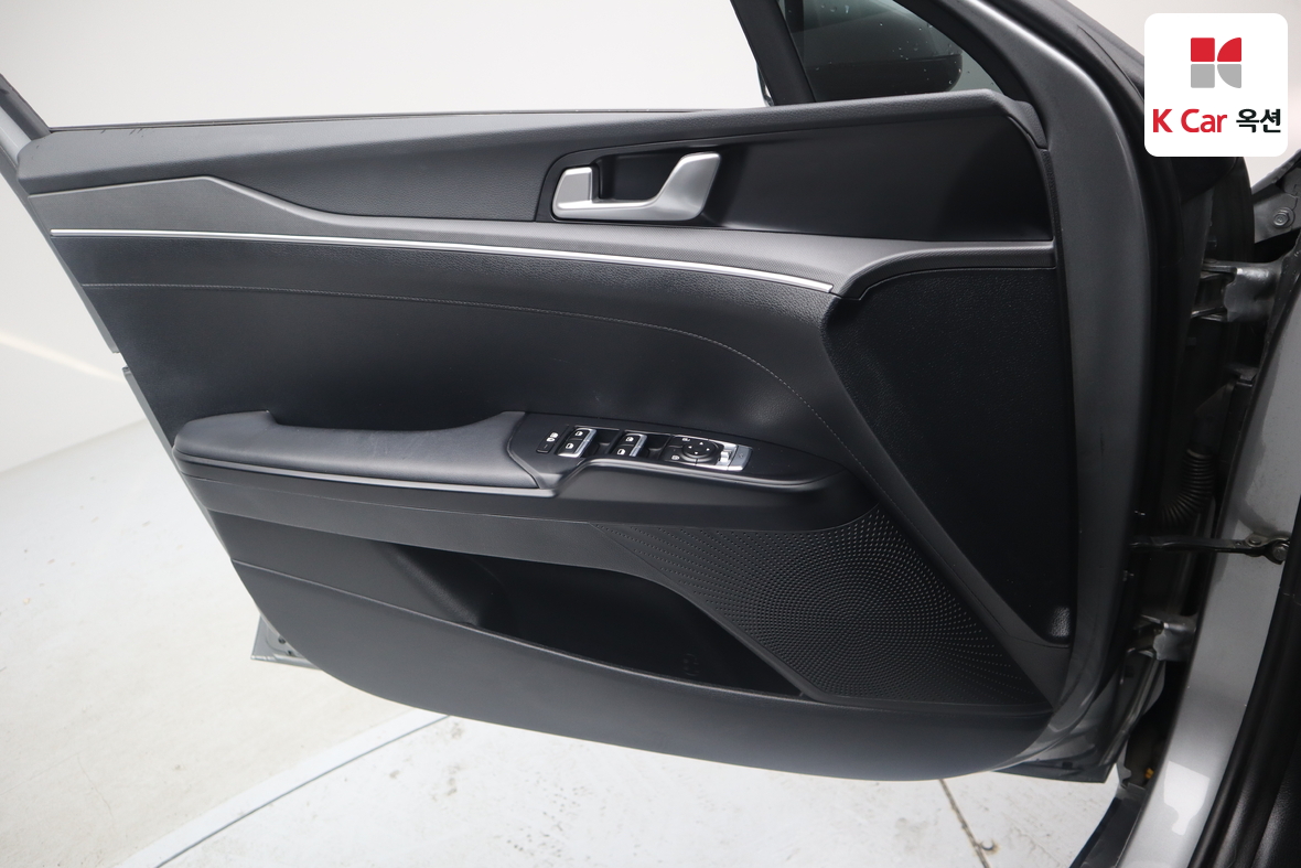 كيا K5 2023 - صورة 8