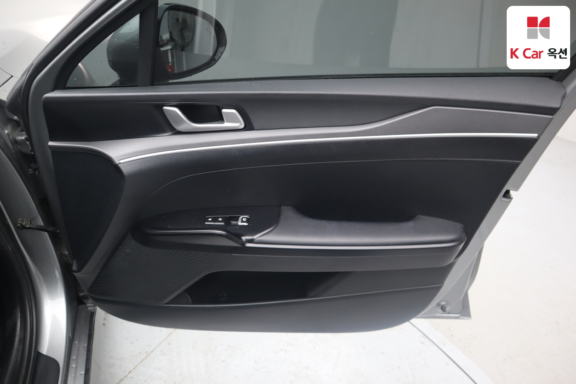 Kia K5 2023 - Image 28