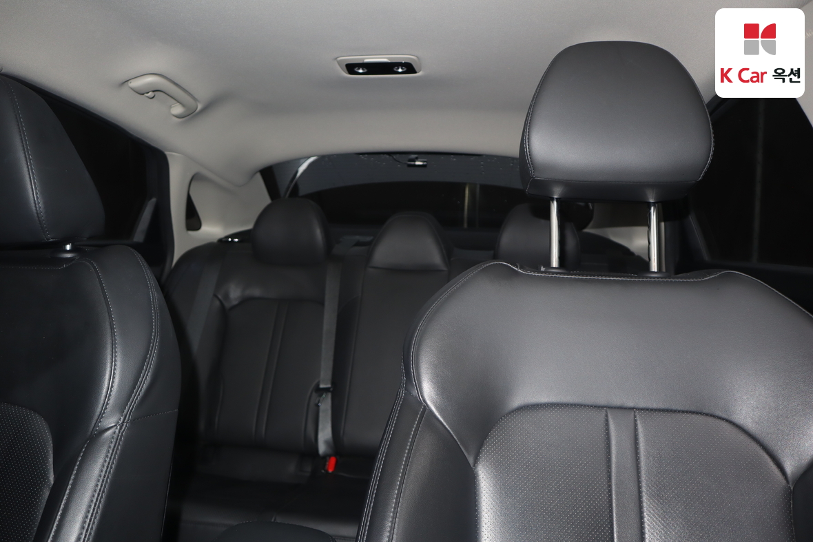 Kia K5 2023 - Image 19