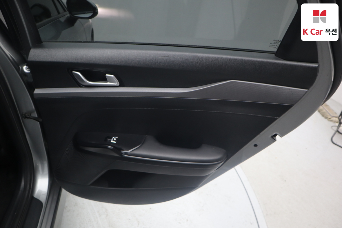 Kia K5 2023 - Image 26