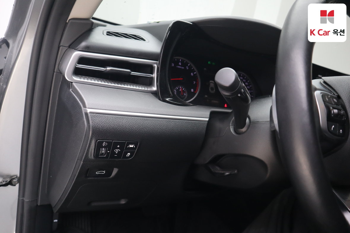 Kia K5 2023 - Image 9