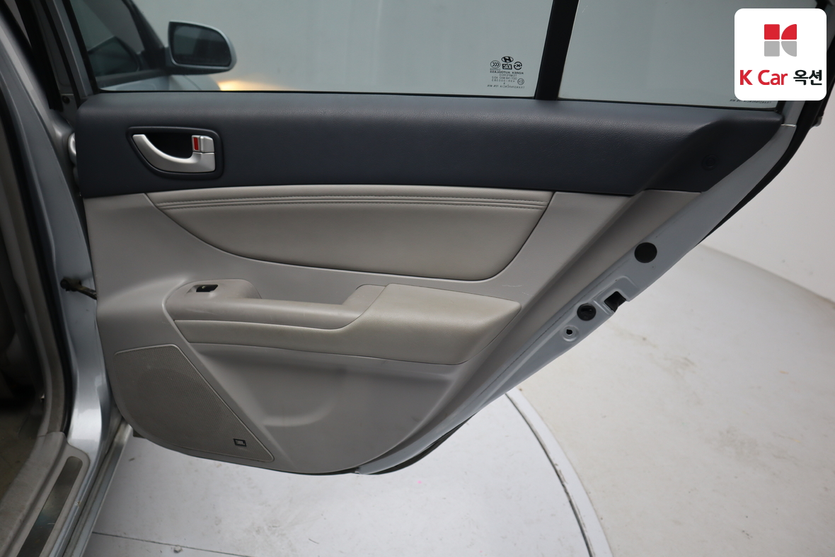 Hyundai Sonata 2006 - Image 24
