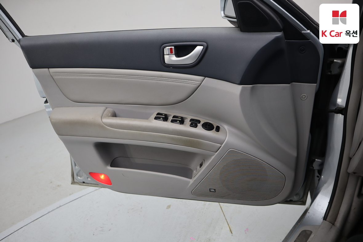 Hyundai Sonata 2006 - Image 8