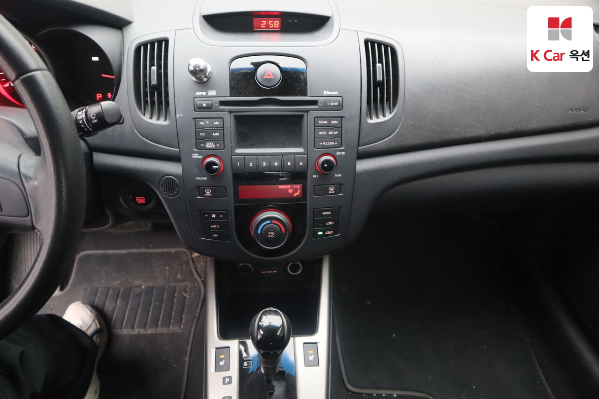 Kia Forte 2009 - Image 6