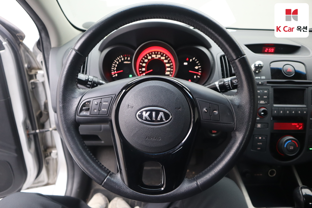 Kia Forte 2009 - Image 10
