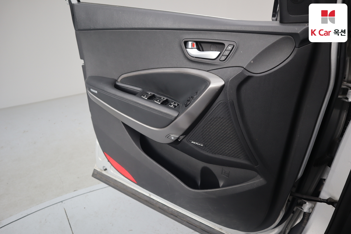 Hyundai Santa Fe 2015 - Image 8