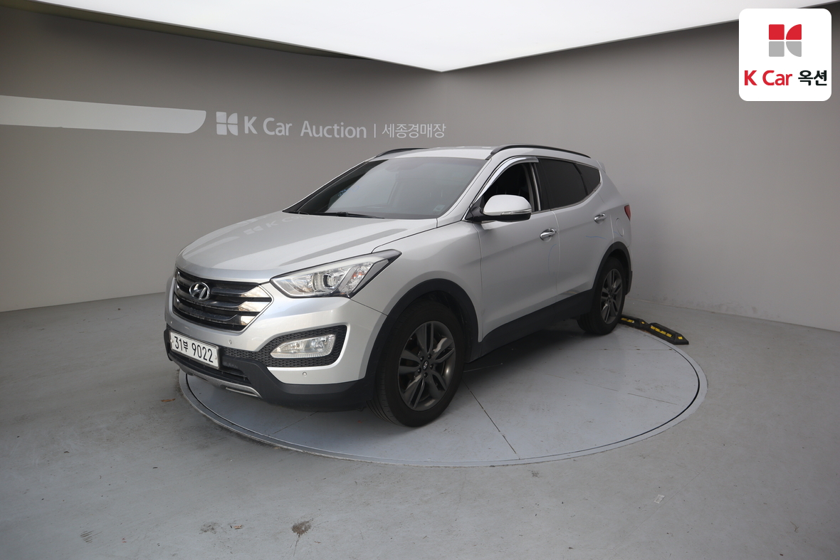 Hyundai Santa Fe 2015 - Image 1