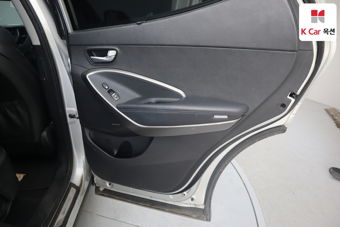 Hyundai Santa Fe 2015 - Image 27