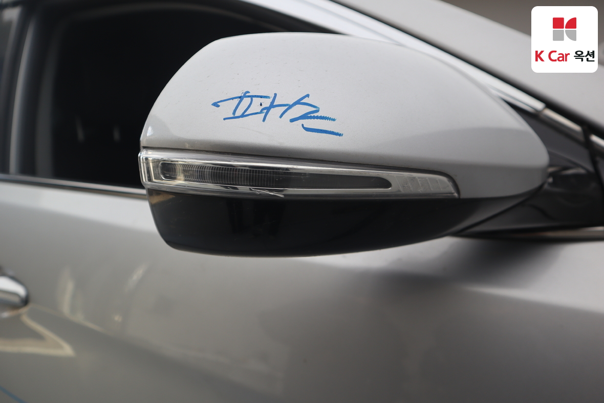 Hyundai Santa Fe 2015 - Image 38