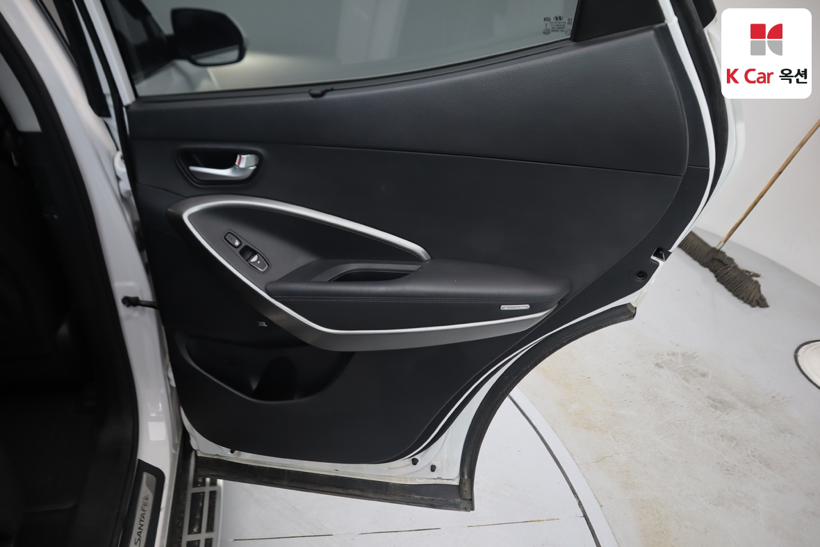 هيونداي سانتافي 2016 - صورة 29