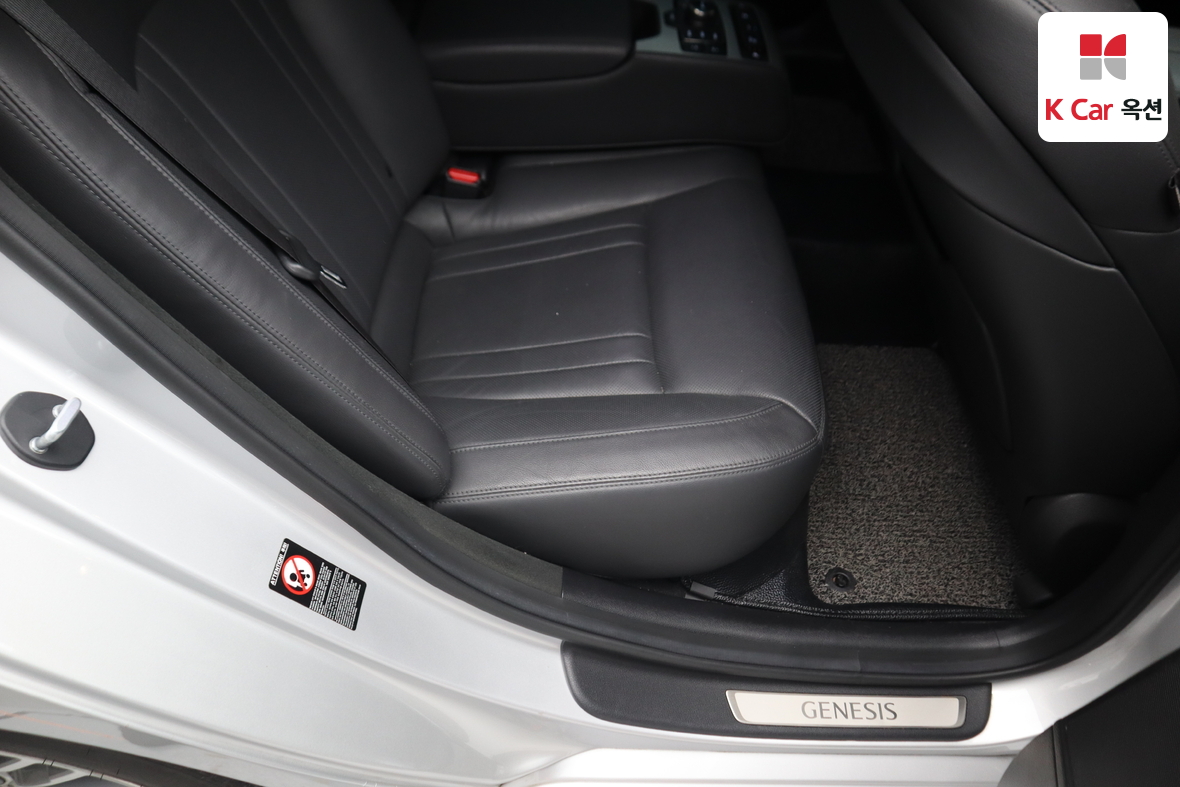 جينيسيس G80 2017 - صورة 27