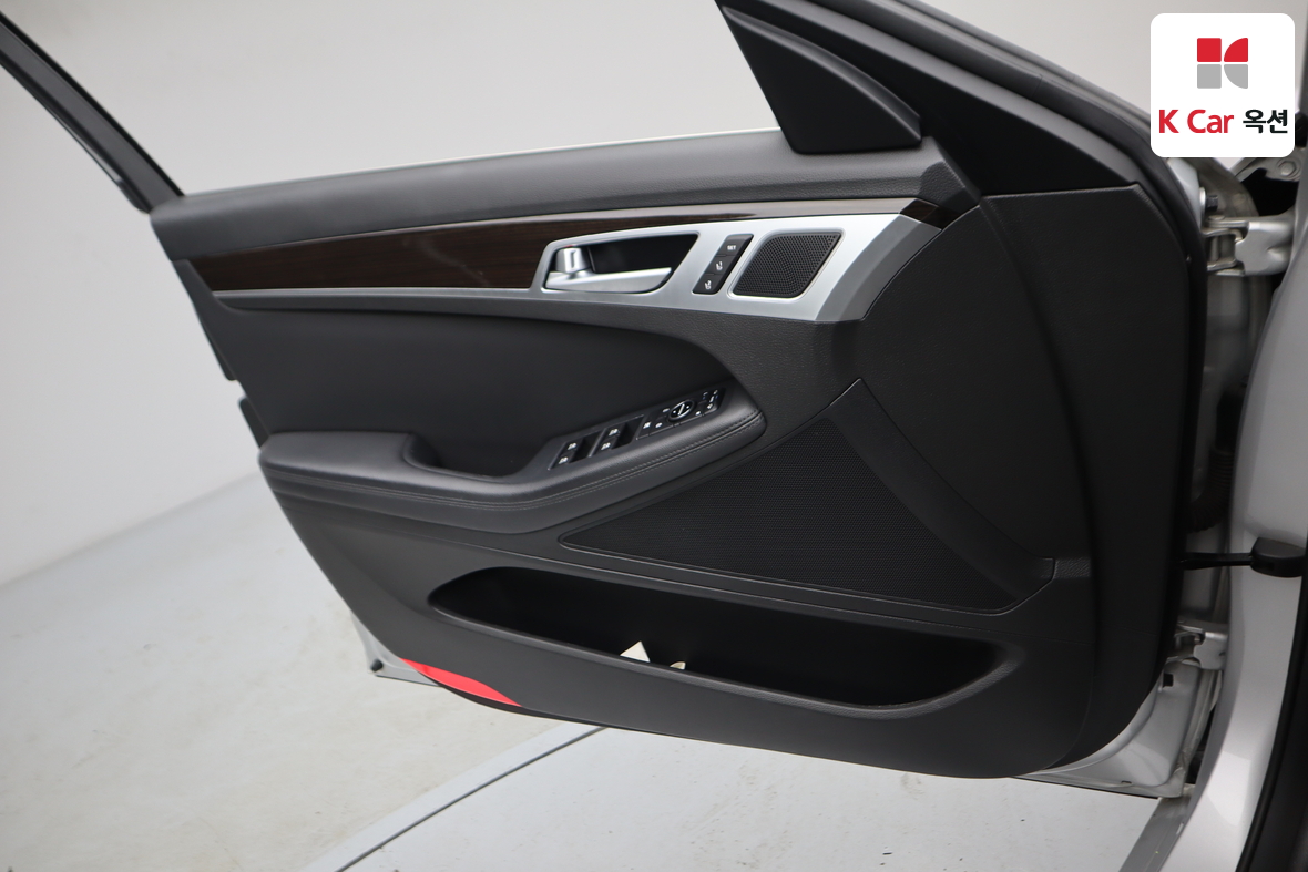 جينيسيس G80 2017 - صورة 8