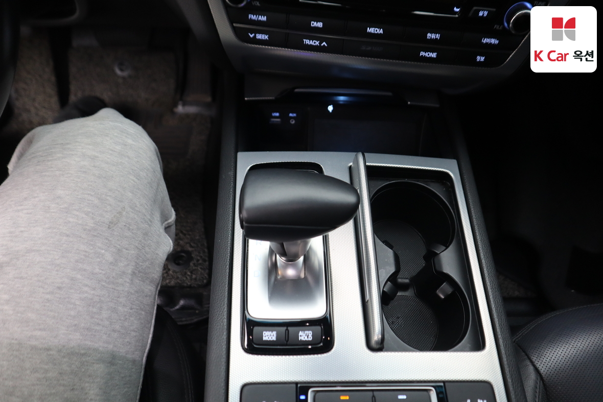 جينيسيس G80 2017 - صورة 15