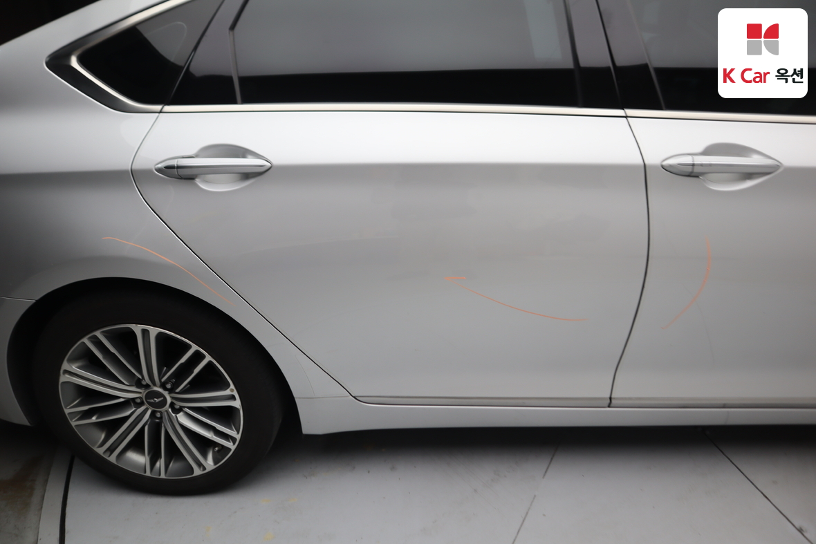 جينيسيس G80 2017 - صورة 37