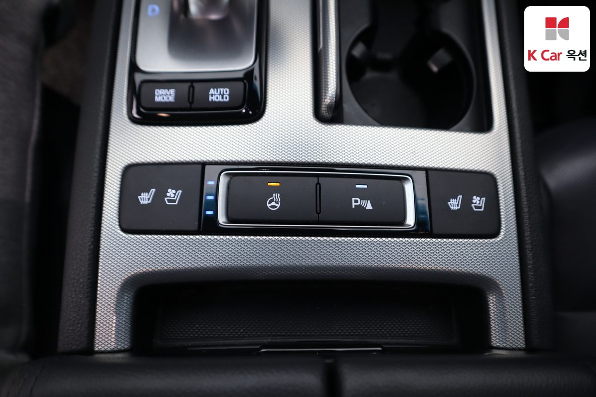 جينيسيس G80 2017 - صورة 16