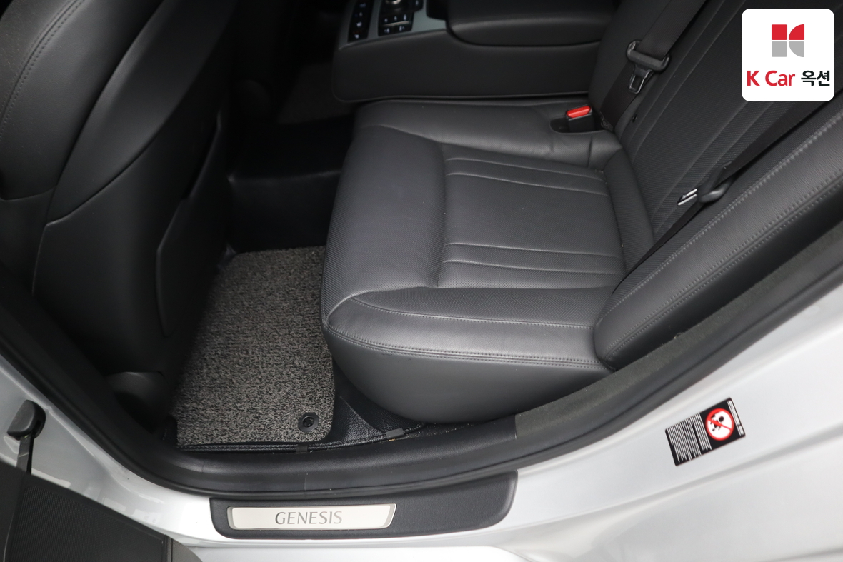 جينيسيس G80 2017 - صورة 22