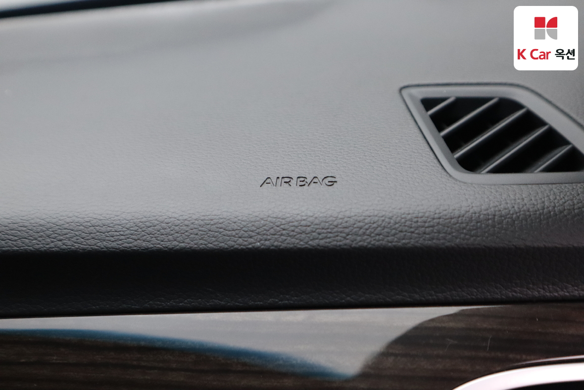 جينيسيس G80 2017 - صورة 30