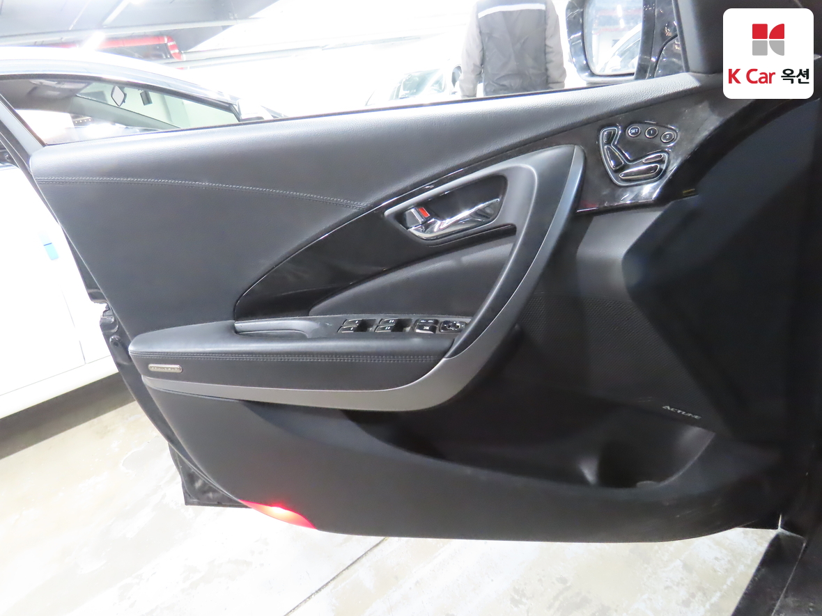 هيونداي أزيرا 2014 - صورة 8