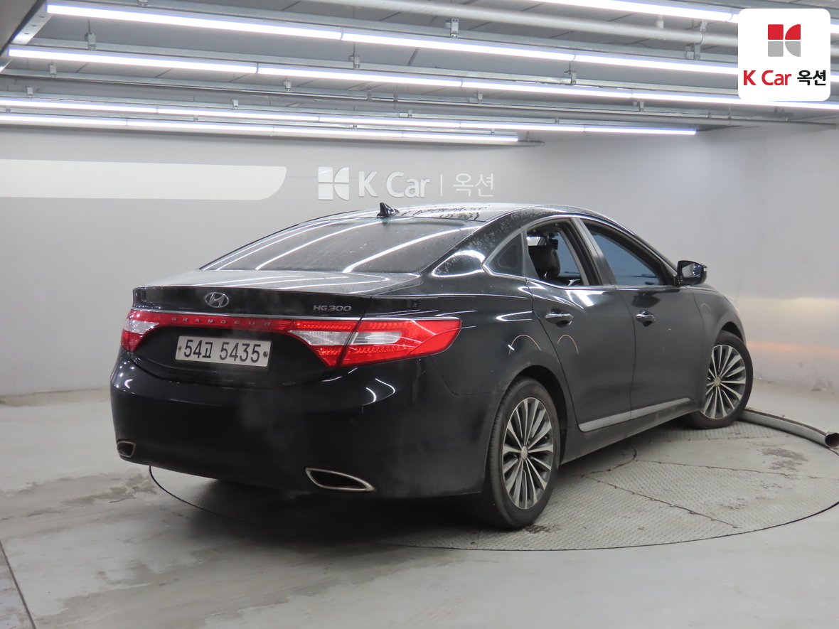 هيونداي أزيرا 2014 - صورة 2