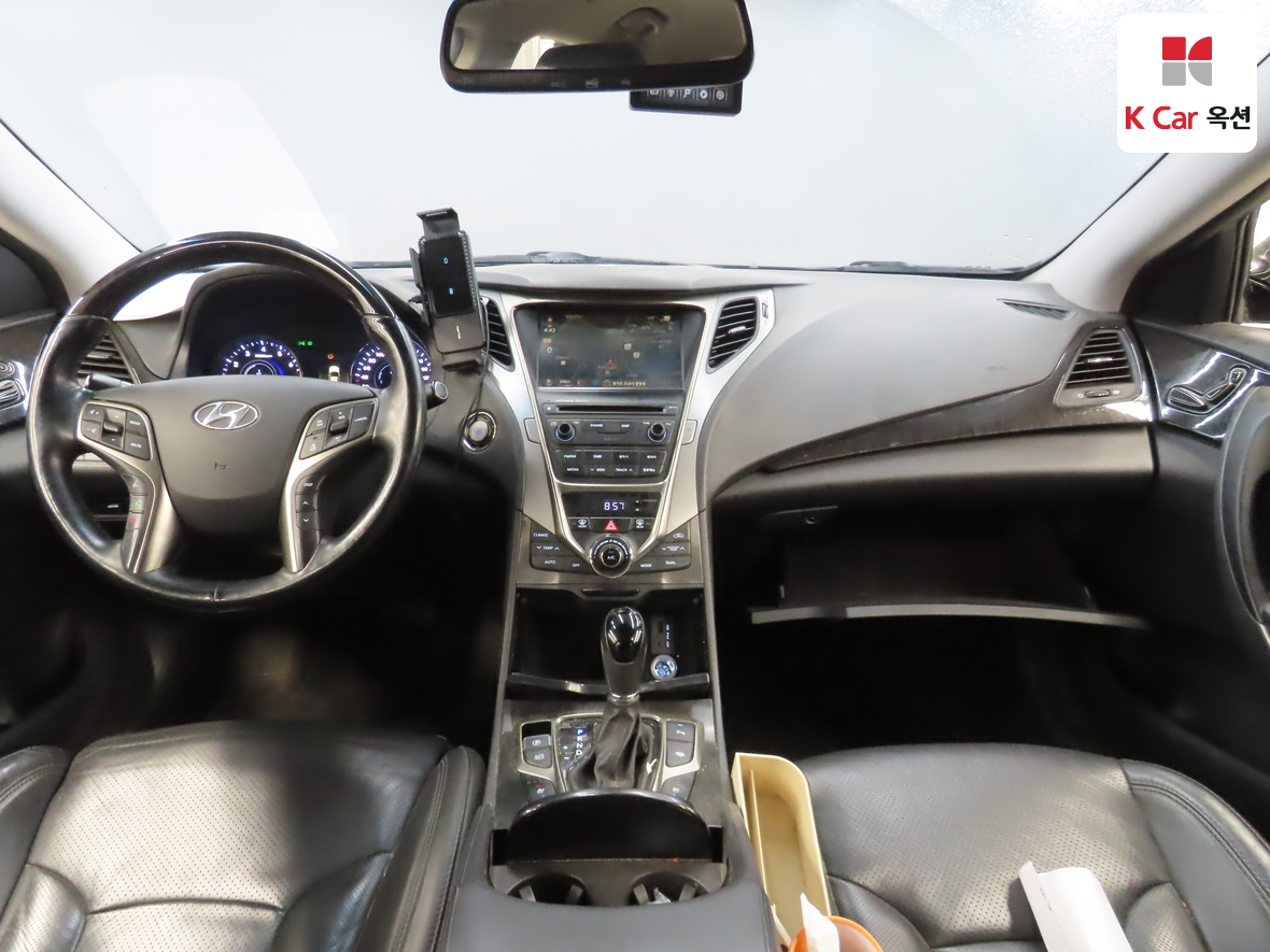 هيونداي أزيرا 2014 - صورة 3