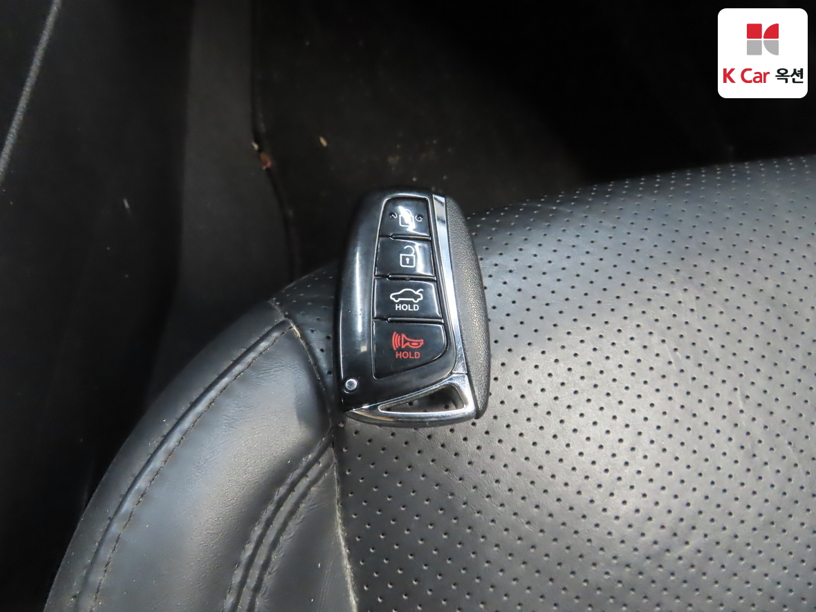 هيونداي أزيرا 2014 - صورة 17