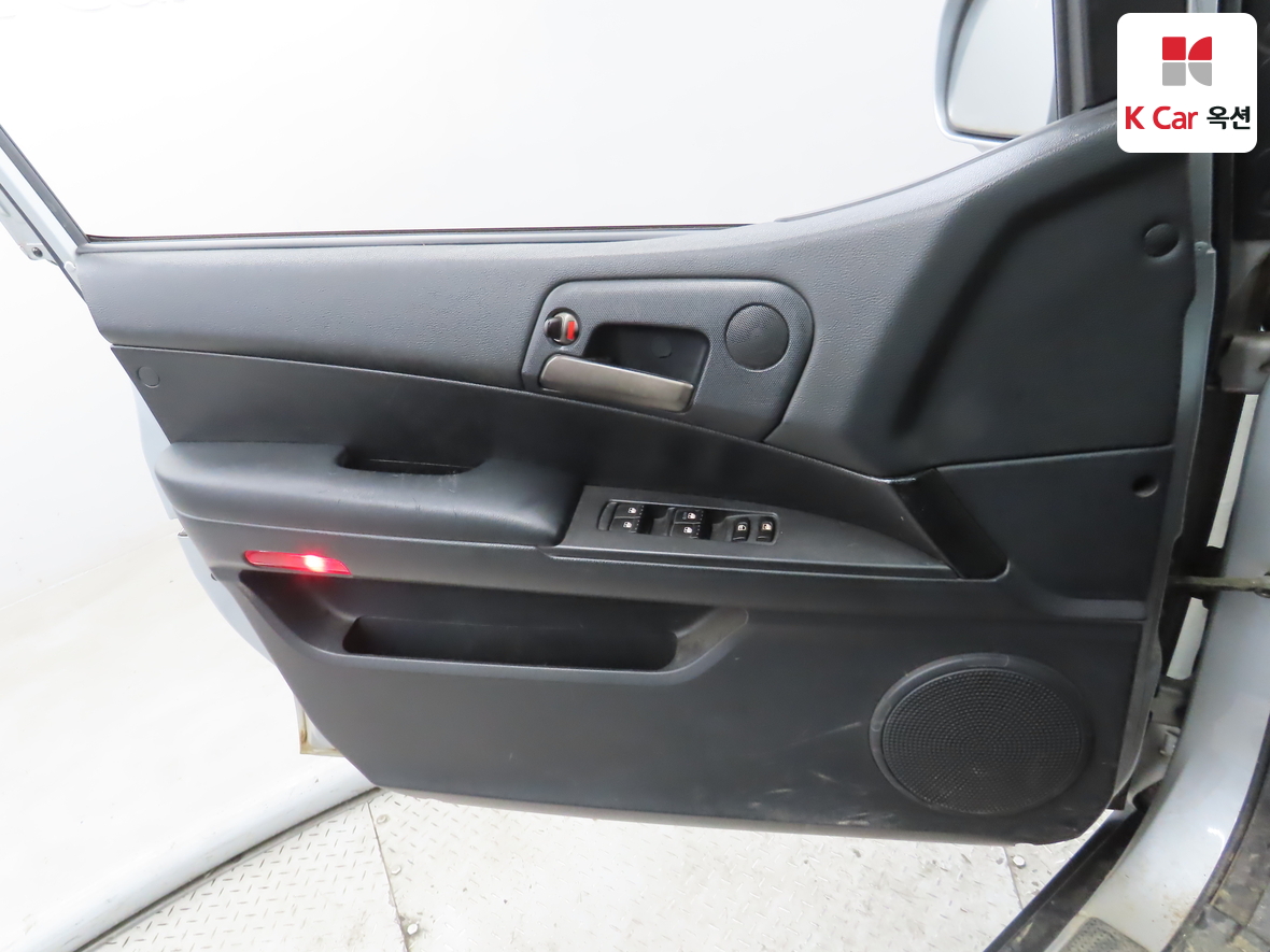 سانج يونج كوراندو سبورت 2012 - صورة 8