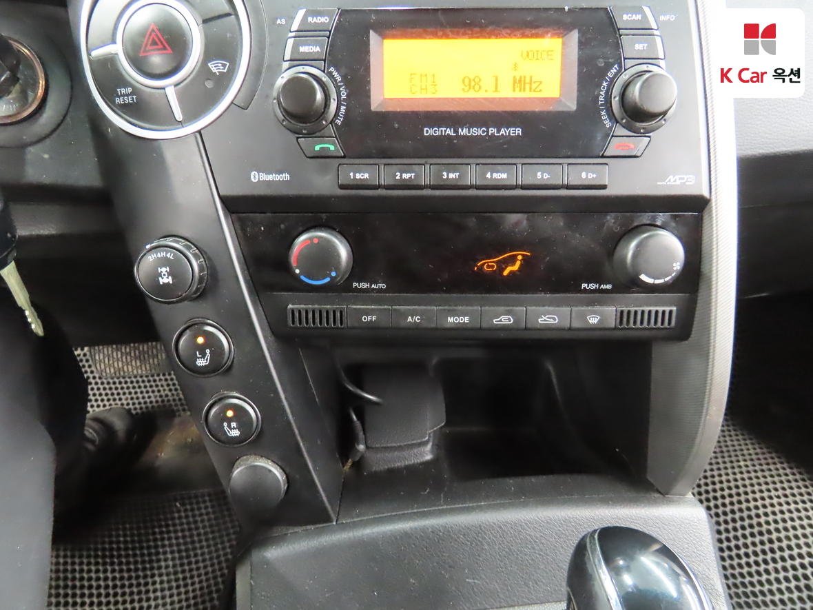 سانج يونج كوراندو سبورت 2012 - صورة 16