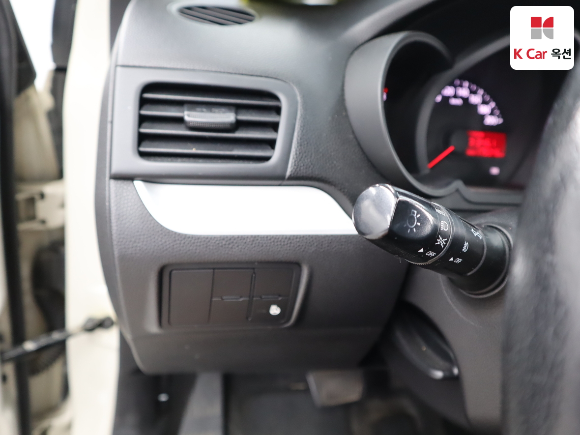 Kia Morning 2012 - Image 9