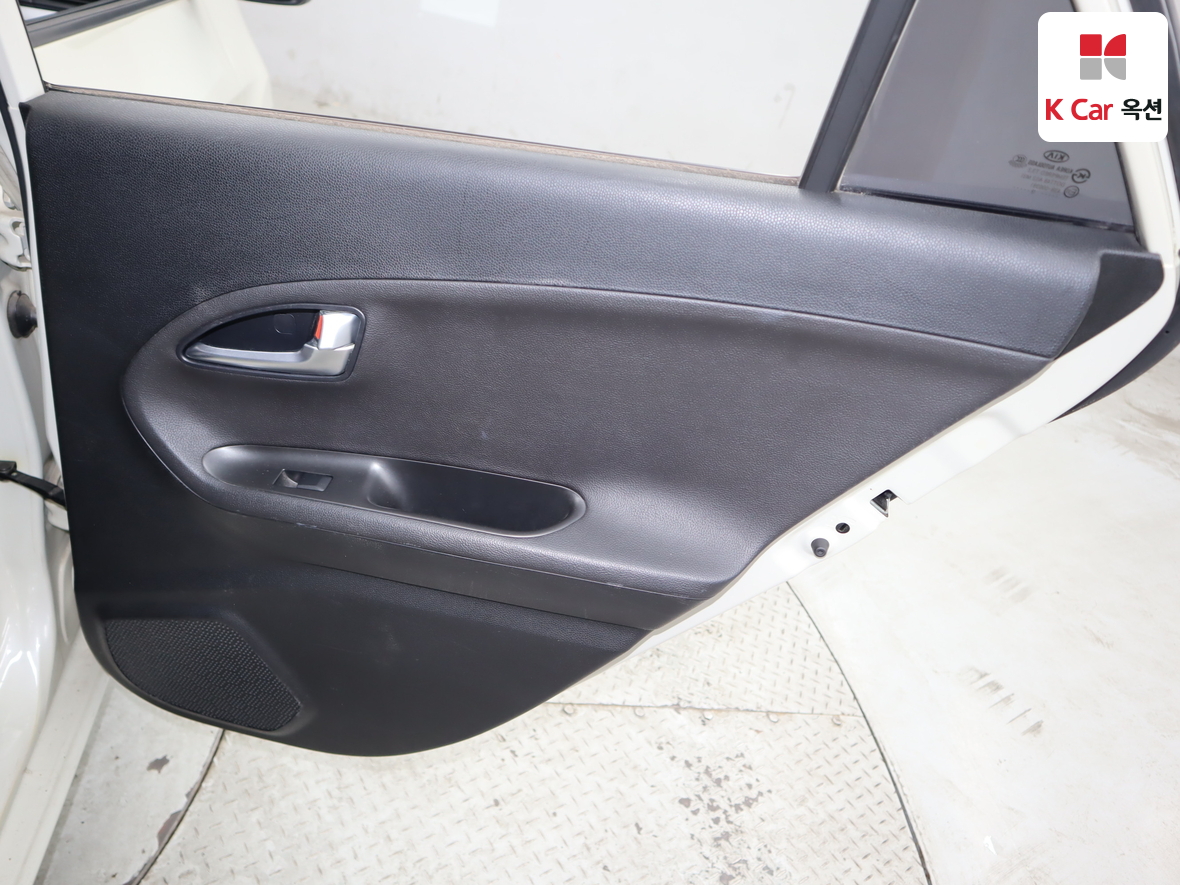 Kia Morning 2012 - Image 26