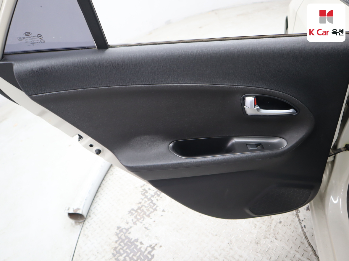 Kia Morning 2012 - Image 22