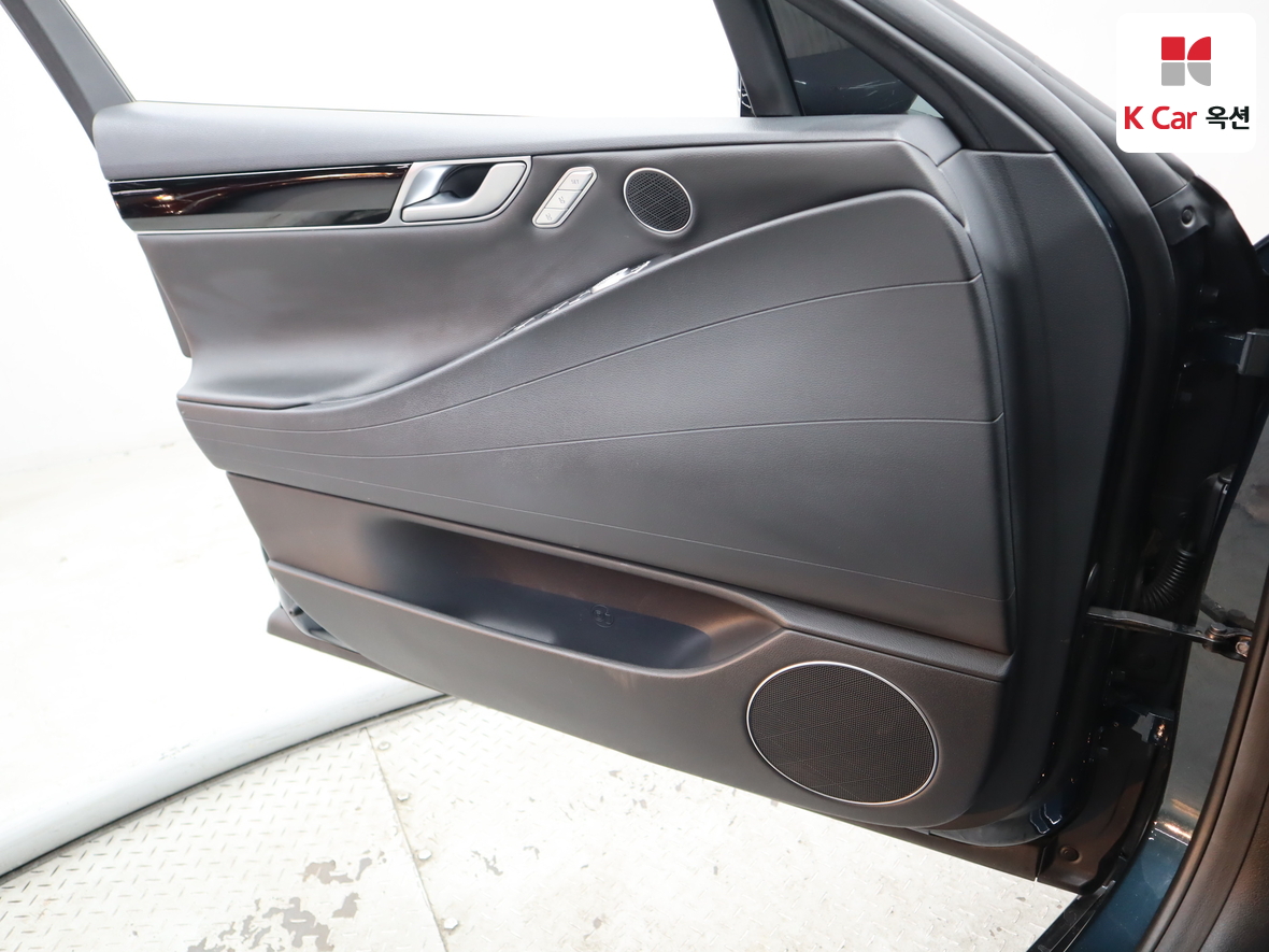 Hyundai Genesis G80 2021 - Image 8