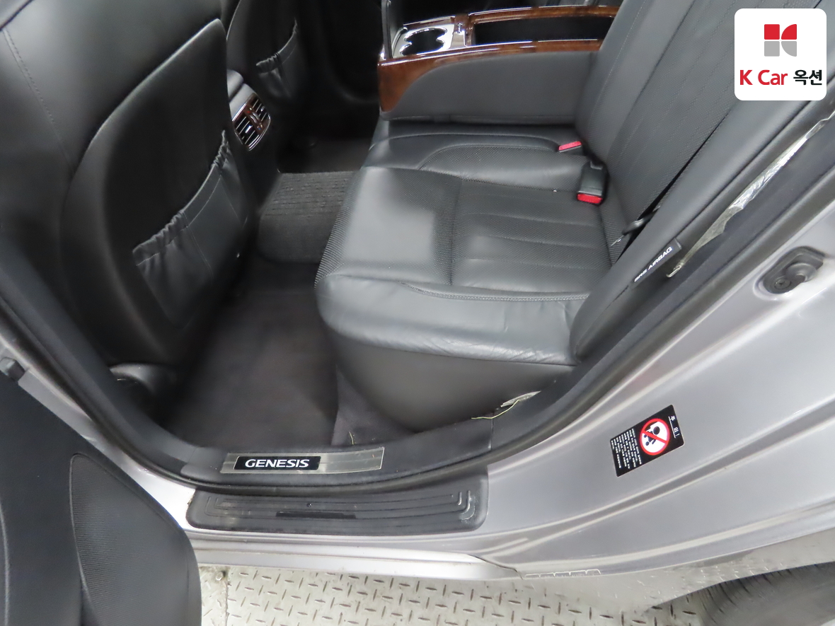 Hyundai Genesis 2008 - Image 22