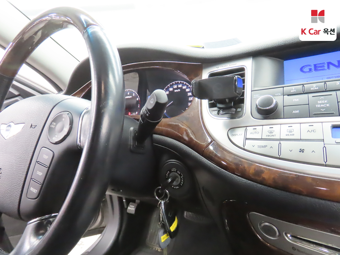 Hyundai Genesis 2008 - Image 11