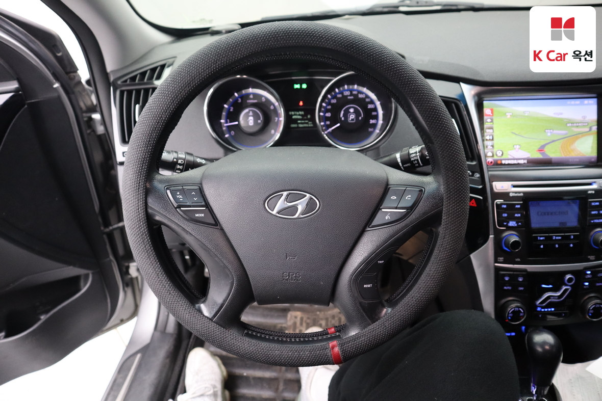 Hyundai Sonata 2010 - Image 10
