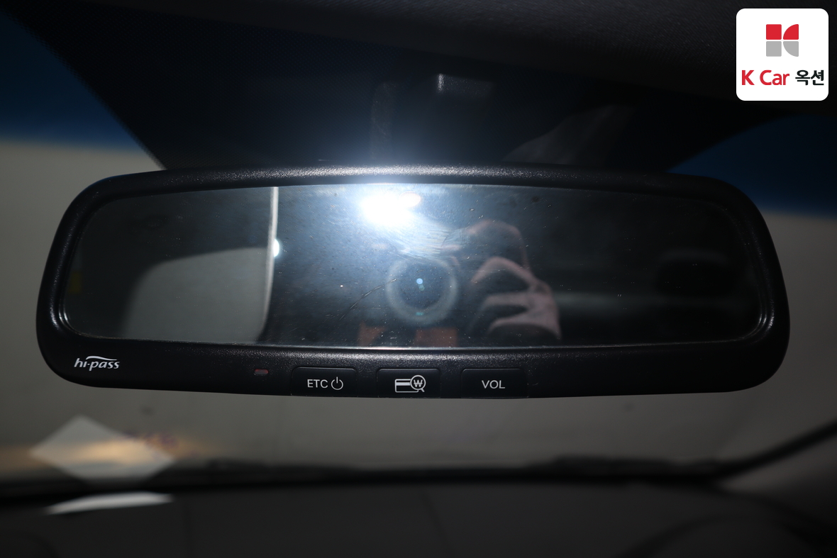 Hyundai Sonata 2010 - Image 12